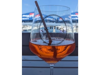 "Sundowner" direkt am Hafen