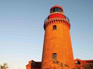 Bastorfer Leuchtturm mit Blick auf die Ostsee