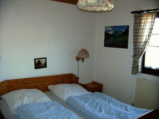 Schlafzimmer 2