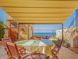 Terrace with sea view – Dining by the sea