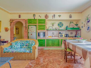 Sicilian kitchen full of charm and color