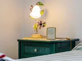 Lovely detail – Floral bedside lamp