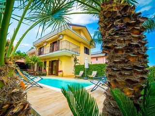 Villa with pool and tropical garden