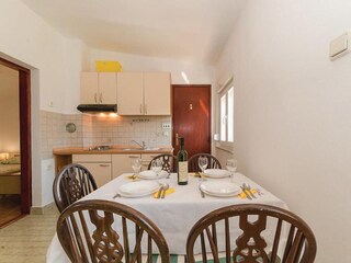 Apartment Povljana Ausstattung 1
