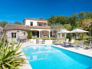 Villa Gassin Outdoor Recording 2