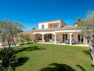 Villa Gassin Outdoor Recording 3