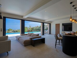 Villa Grimaud Features 6