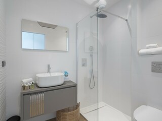 Villa Biot Features 25