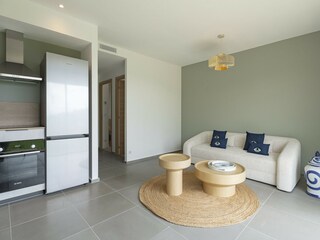 Villa Biot Features 40