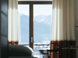 Villa-OXA-Zimmer-Kat-01-c-zuparino-39359