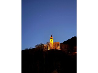 5_Aussicht-Balkon-Kirche-Abend