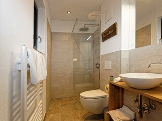Badezimmer 1