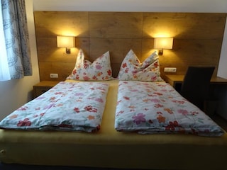 EG Wohnung Keller Zimmer 2