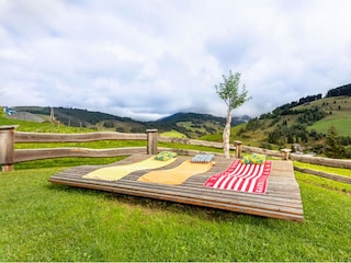 drehbare Sommerliege im Garten