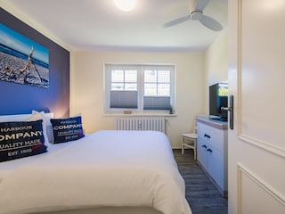 Schlafzimmer II