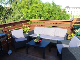Gr. Dachterasse mit Grill u.Lounge
