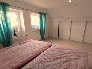 Schlafzimmer 3 mit Einbauschrank