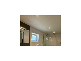 Bad mit ebenerdiger Dusche