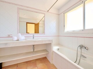 Villa Blanes Features 20