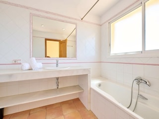 Villa Blanes Features 31
