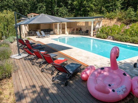 Vakantiepark Villa met 7 slaapkamers en spa in Tarn
