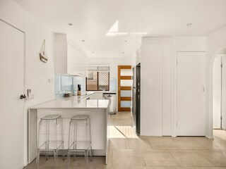 Apartment Broadbeach Features 16