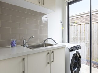 Apartment Welt Features 13