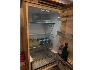 Kühl-Gefrier-Kombination