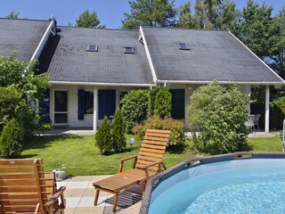 Garten mit Pool