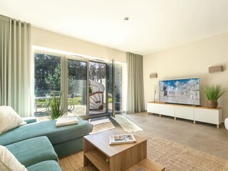 Wohnzimmer mit Gartenterrasse nach Süden