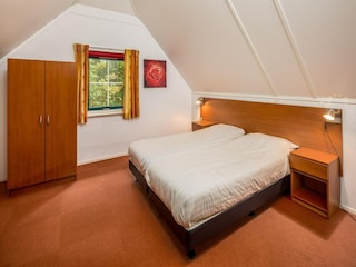 Holiday house Hooghalen Features 10
