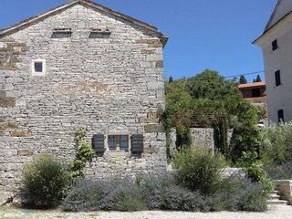 Steinernes Gästehaus im Casa Ceppi