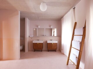 Bathroom with 2 wash basins in Villa Casa Ceppi