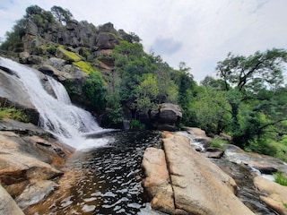 Nahegelegener Wasserfall "Cascada de los Infiernos"