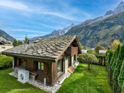 Chalet Elegant ski-in chalet in Chamonix