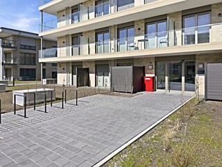 Fahrradständer vor dem Hauseingang