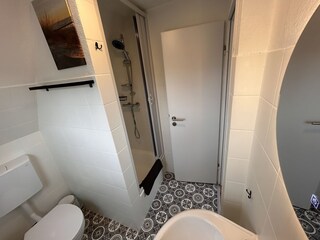 Bad en suite zu Schlafzimmer 2