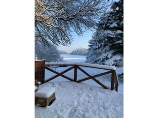 Terrasse verschneit