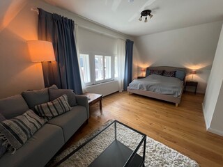 Großes Schlafzimmer (1 OG)