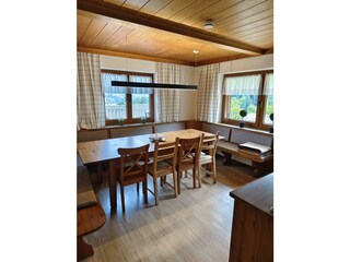 Großes Esszimmer Ferienhaus Riedberg (3)