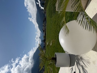 AlpenSkySuiteFlachau_Aussicht_Terrasse