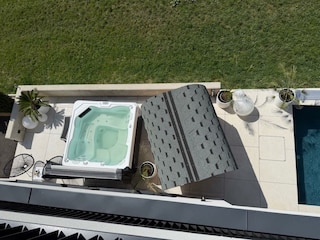 AlpenSkySuiteFlachau_Pool_Whirlpool_Sauna_Terrasse