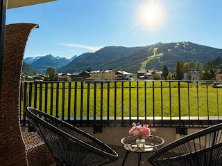AlpenSkySuiteFlachau_Zi3_Aussicht_So