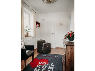 Allgemein_Eingang_1_200106_appartementhaus_barbara