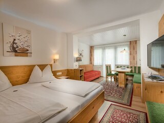 Pension Maria Haupthaus Wohn-Schlafraum