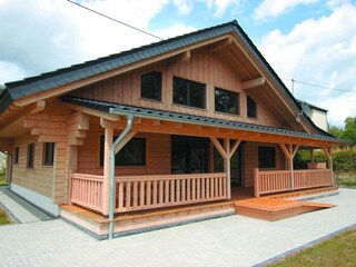 Chalet Back8