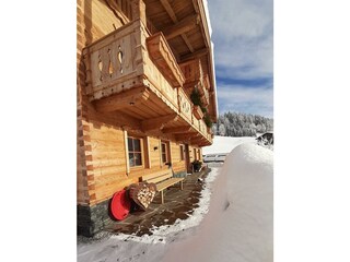 vorm Haus Winter seitlich