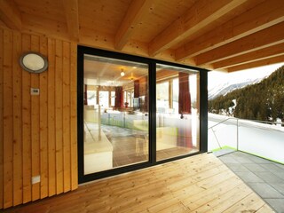 rifugio-ferienhaus-fensterfront-scaled