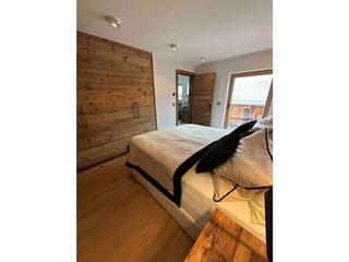 afb6b1b9-ca62-4829-95ae-d989008515ec