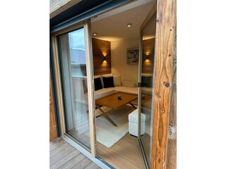 ef7b8b6b-50d1-456a-9919-77d41d1dd15e